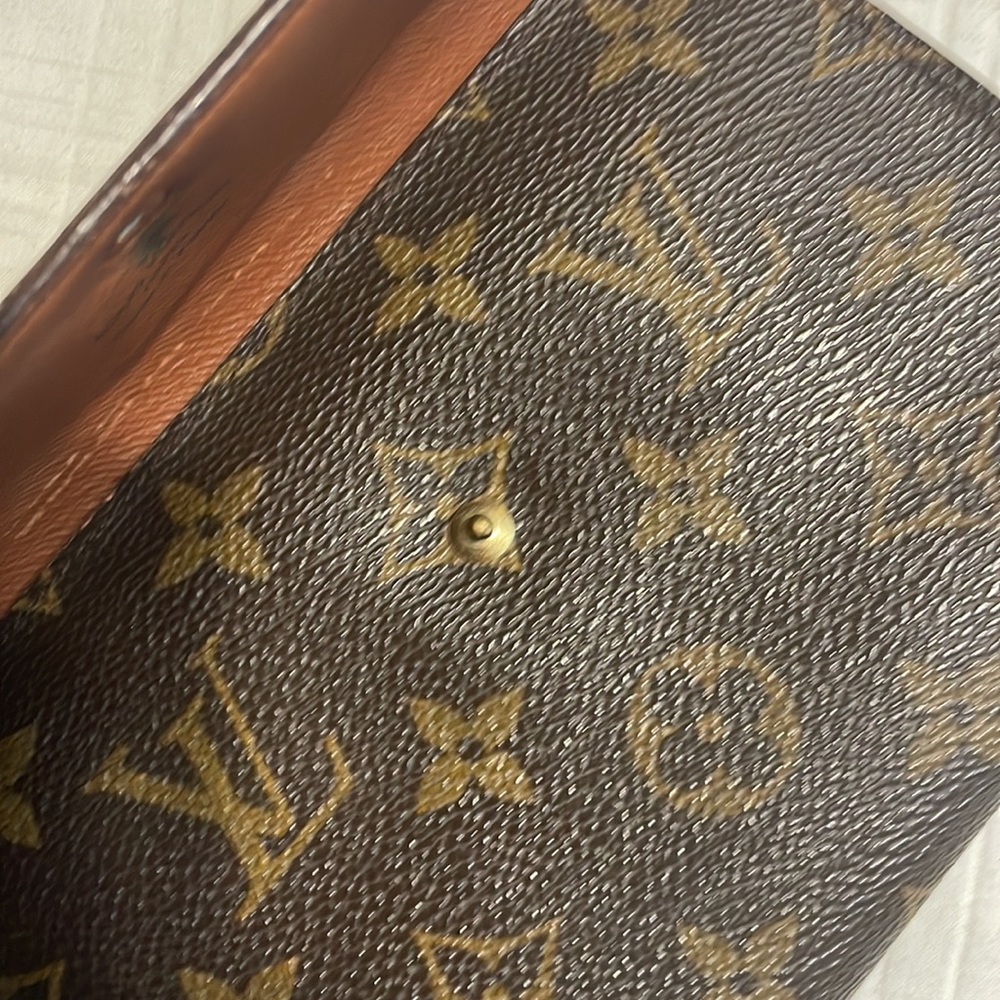 LV wallet - Picture 2 of 11